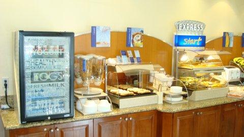 Express Mira Mesa By Ihg Hotel